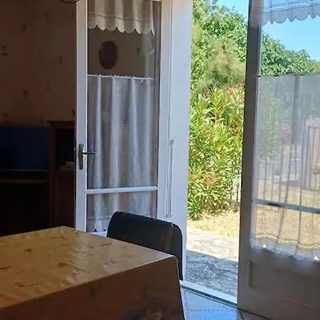 Maison Bord De